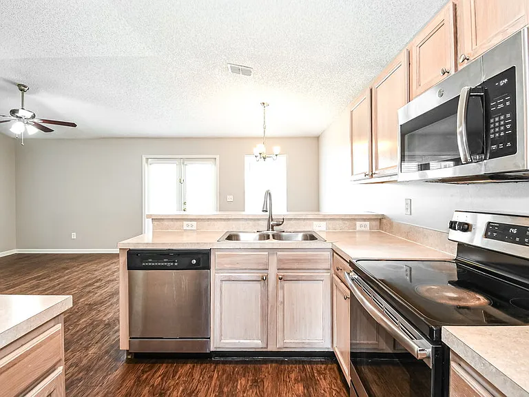1125 Buccaneer Blvd — Photo 8