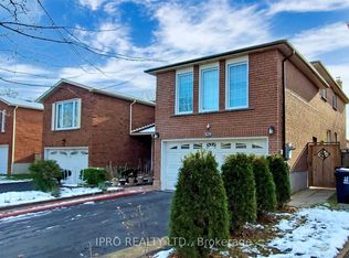 102 Danjohn Cres #BASEMENT, Toronto, ON M1V 3N4