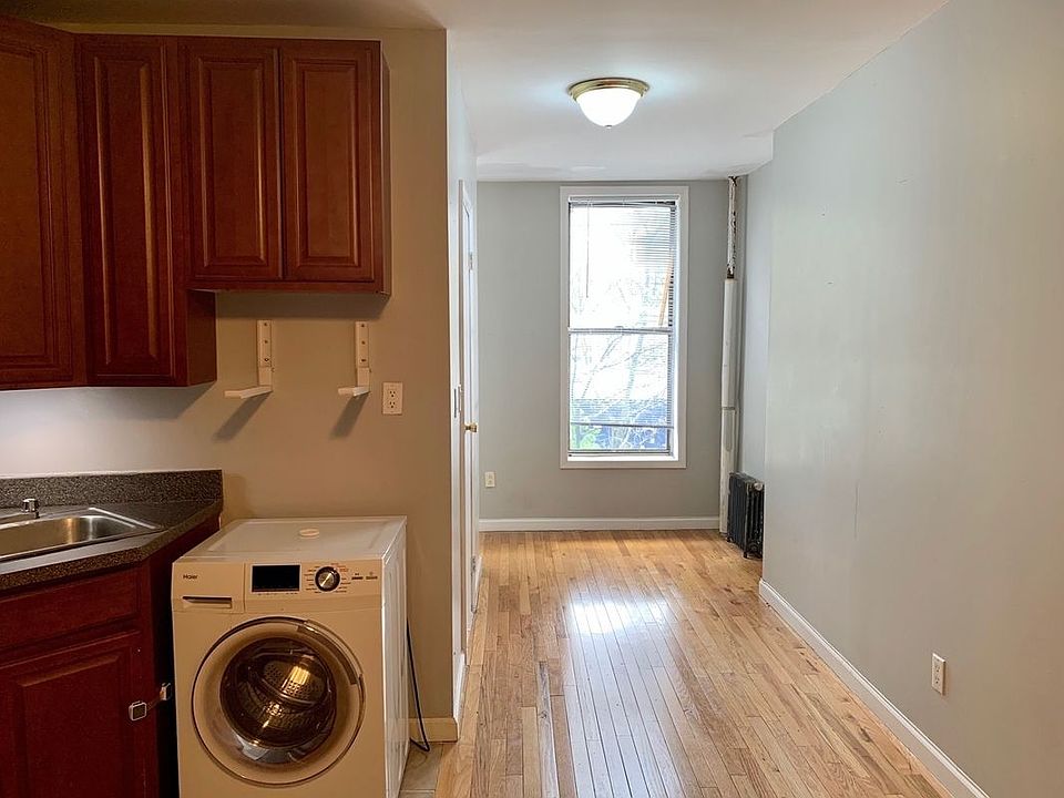 1st image of 235 E 111th St APT 7