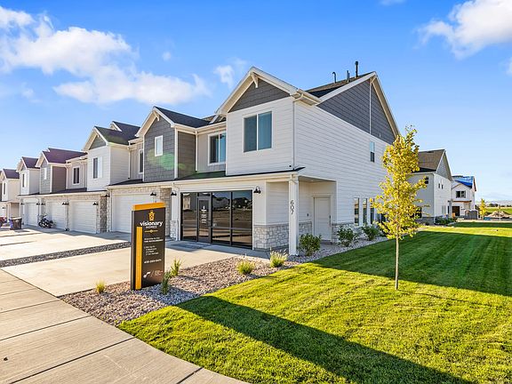 Finished home photos are representational images only. See sales agent for details.