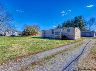 741 E College St, Greenbrier, TN 37073