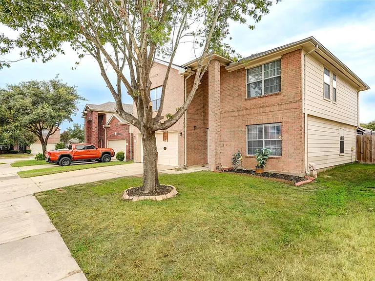 21030 Kenna Cove Ln — Photo 4