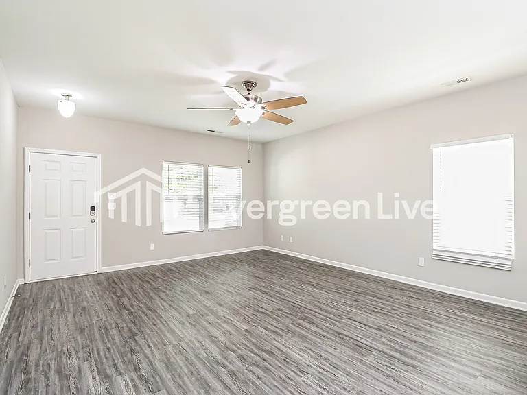 1041 Joselynn Dr — Photo 5