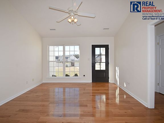 3rd image of 610 Seaford Ct