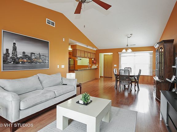3rd image of 946 Buckingham Dr #946