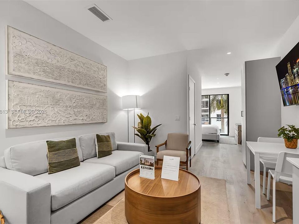 1st image of 229 SW 9th St #202