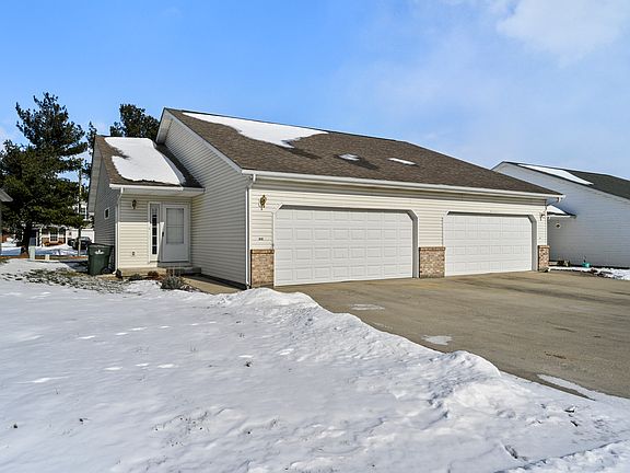 2nd image of 802 W Gaston Dr