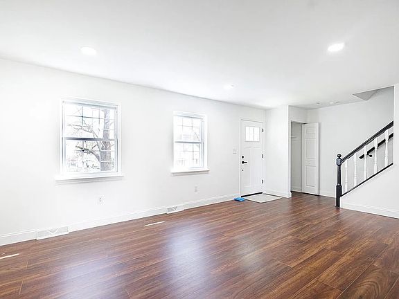 5th image of 452 Daisy Ln #452