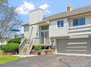 1520 Clemson Dr #A, Saint Paul, MN 55122