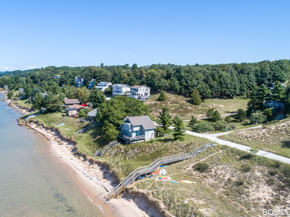 10434 Lost Valley Rd, Montague, MI 49437 Zillow