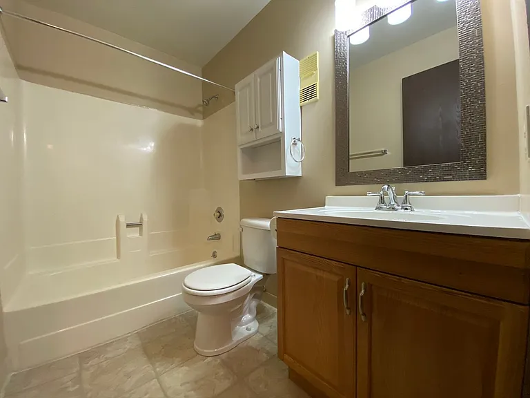 704 Bellwood Dr — Photo 6