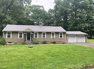 43 Moccasin Trl, Sandy Hook, CT 06482