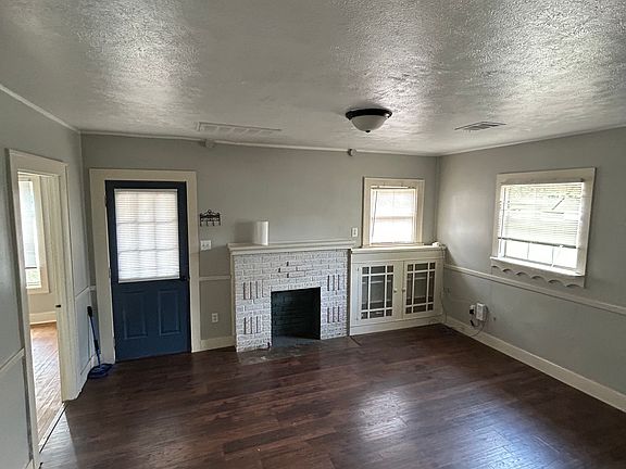 2nd image of 1012 Vine St #11