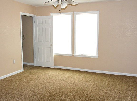 5th image of 2801 W Louisiana Ave