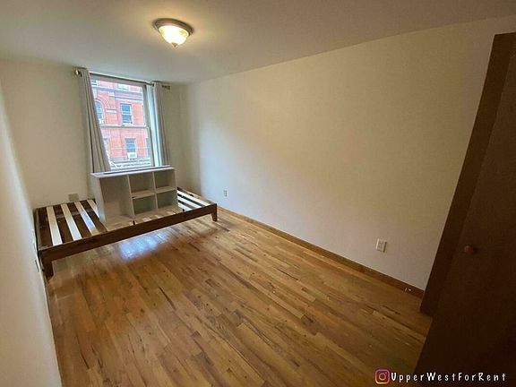 3rd image of 70 W 87th St #3F