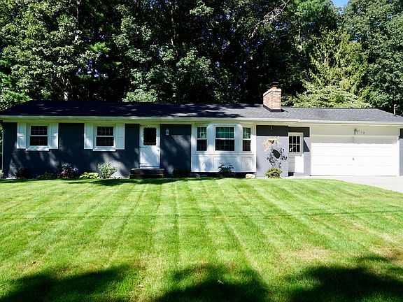 3rd image of 719 E Wedgewood Dr