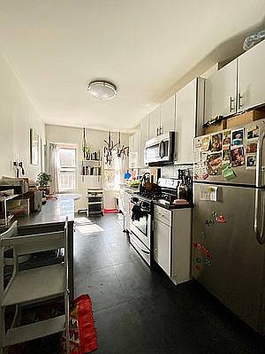 5th image of 431 Humboldt St APT 3R