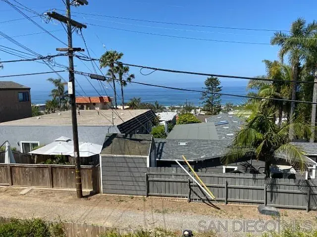 2 bed, 2.0 bath, 1000 sqft, $5,500 — Photo 3