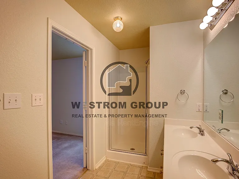 10904 Rising Mist Ct — Photo 23