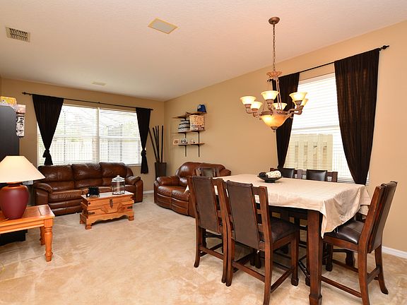 3rd image of 4934 Alavista Dr