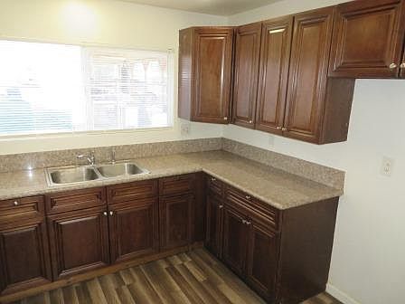 5th image of 452 W 5th St