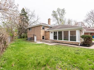 16039 Marion Dr, South Holland, IL 60473