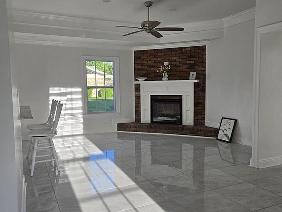 4th image of 500 Mimosa Ln