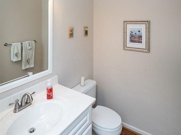 5th image of 124 Misty Crest Cir