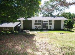 4 Hilltop Ter, Kinnelon, NJ 07405