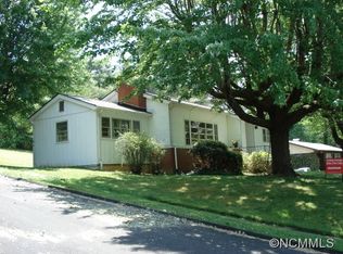 15 N Chestnut St, Weaverville, NC 28787