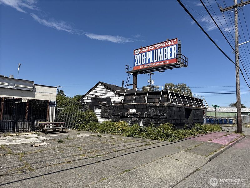 4th image of 5801 4th Avenue S