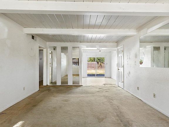 5th image of 5441 71st St