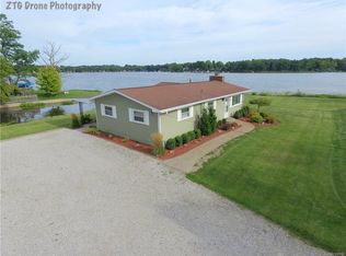 8491 Baudine Rd, Pinckney, MI 48169