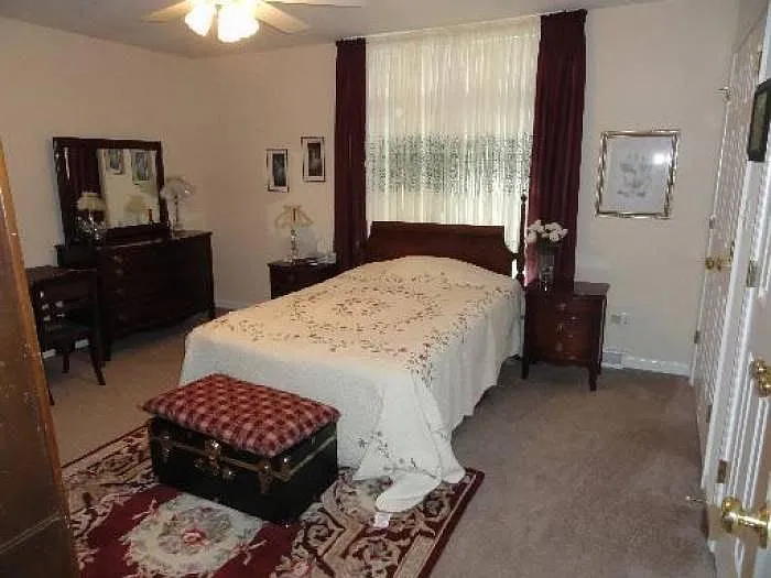 1119 Penny Ln — Photo 6
