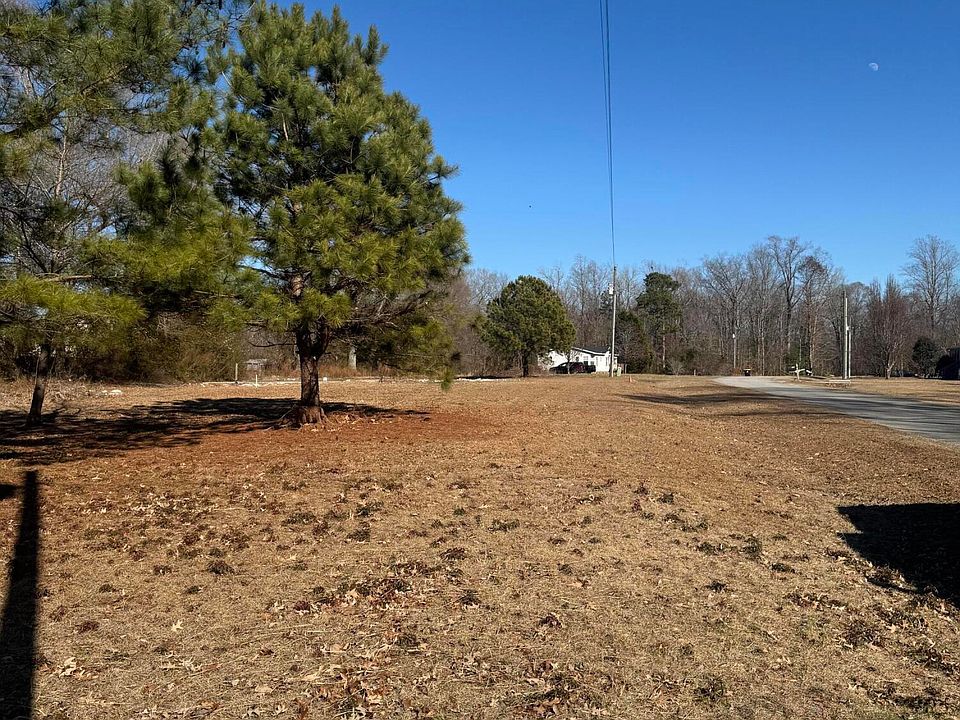 2nd image of 117 Old Beechtree Lane