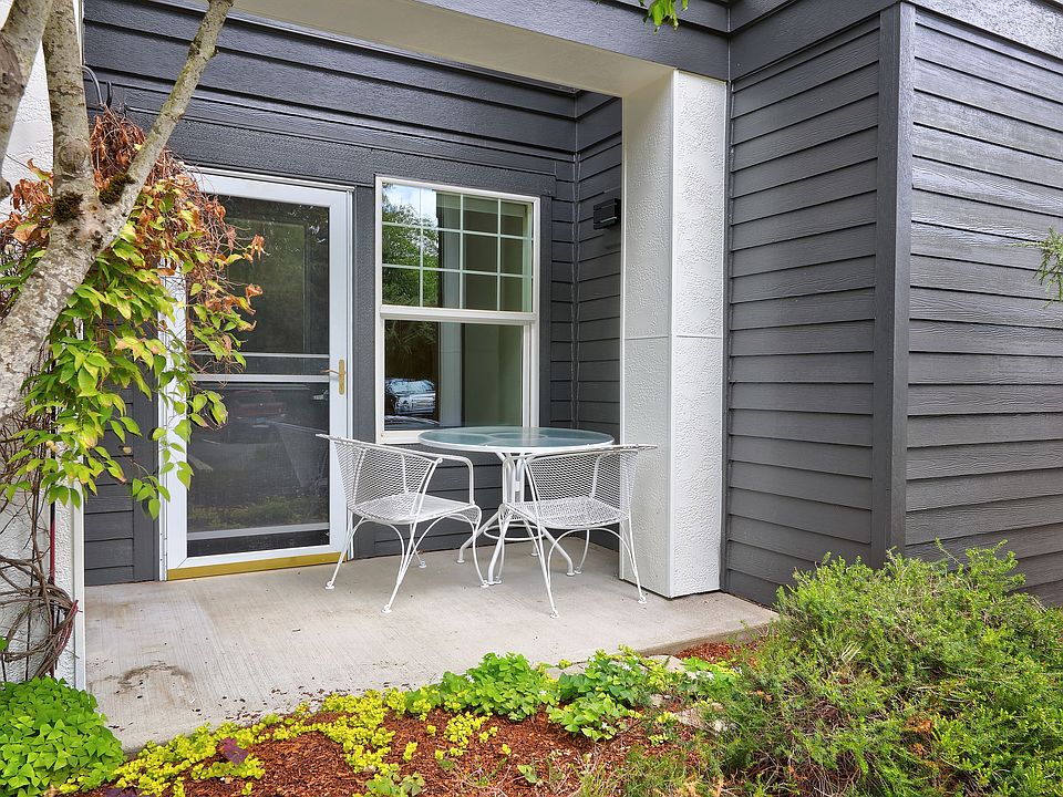 114_Patio_02