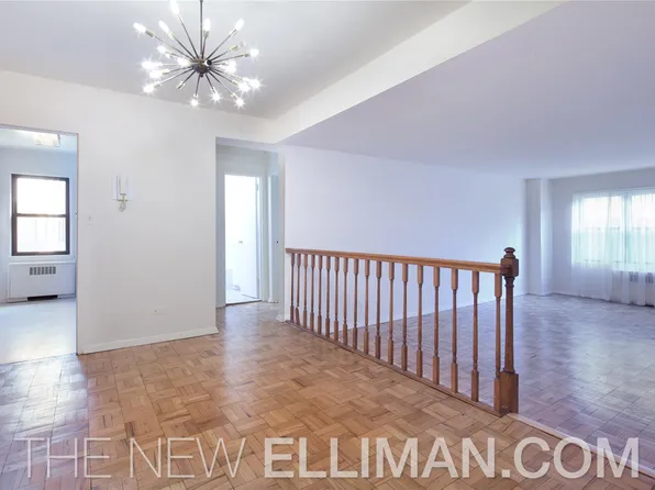 301 East 48th Street image 1 of 5