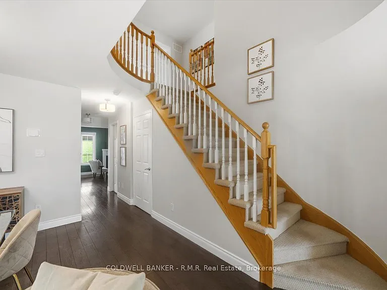 45 Angier Cres — Photo 11