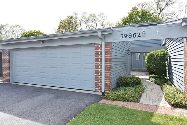 1st image of 39862 N Stonebridge Ct