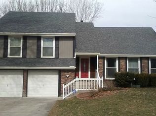 1004 Silver Lake Dr, Raymore, MO 64083