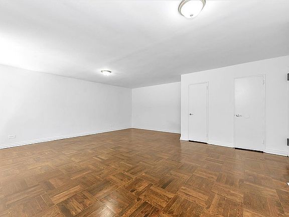 3rd image of 10-40 Neilson St #1H
