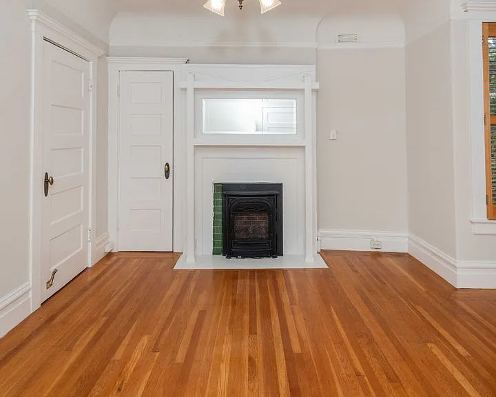 Top Floor 1br. Remodeled! W/D In-Unit! Dishwasher! — Photo 15