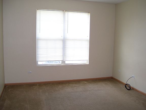 3rd image of 279 S Oak Creek Ln #279