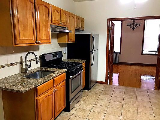 2nd image of 254 E 125th St #7