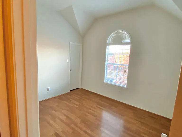 925 Jamie Dr — Photo 30