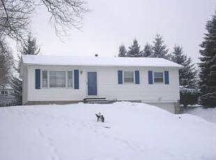 1st image of 22075 Russet Dr