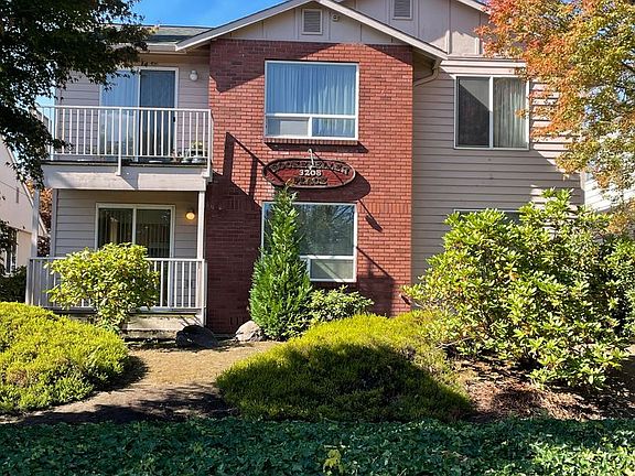 2nd image of 3208 Rockefeller Ave #D