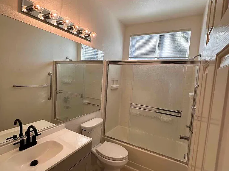 5662 Murrell St — Photo 16