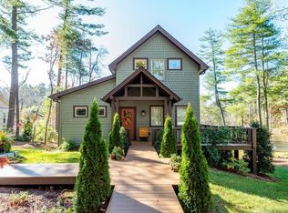 88 Lake Cove Rd, Flat Rock, NC 28731
