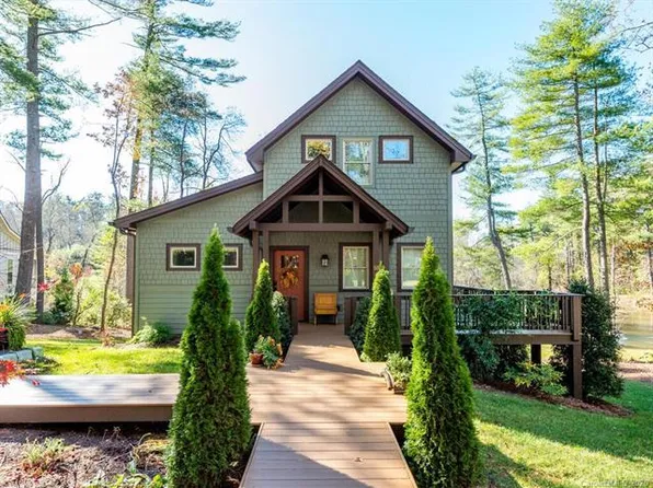 88 Lake Cove Rd, Flat Rock, NC 28731